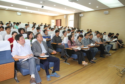 徐州市召開2014年市區(qū)中考招生志愿填報工作會議